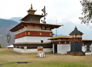 chimi-lhakhang-temple-of-fertility_146922_m1-300x220